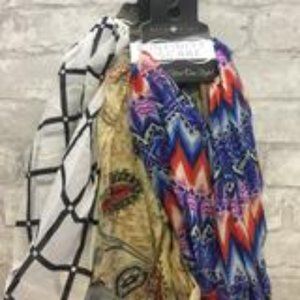 😀- 🤍 - Brand new Set of 3 Sofia Vitali Infinity Scarves!
